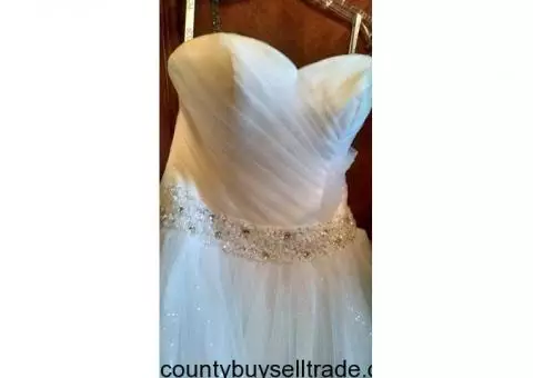Gorgeous Wedding Dress Size 9